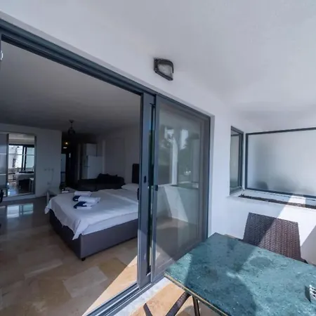 Hotel de apartamente Ilya 2 3*