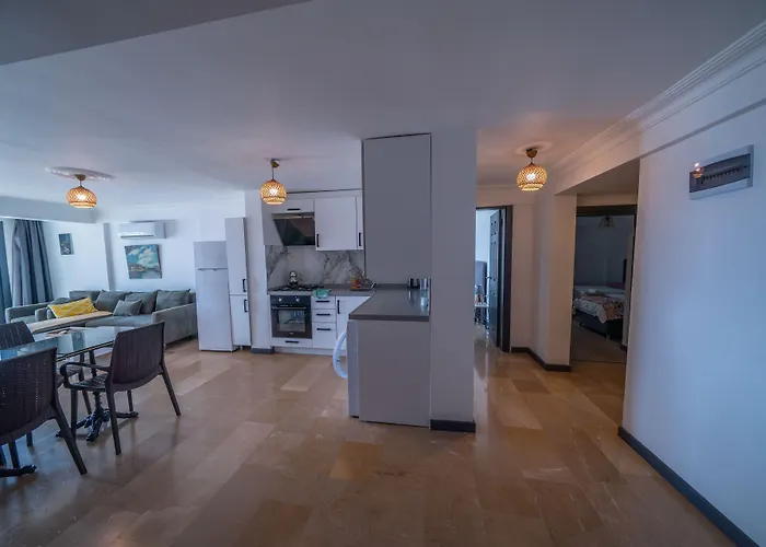 Ilya 2 Aparthotel 3*