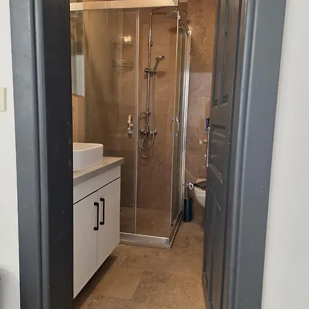 Ilya 2 Aparthotel 3*